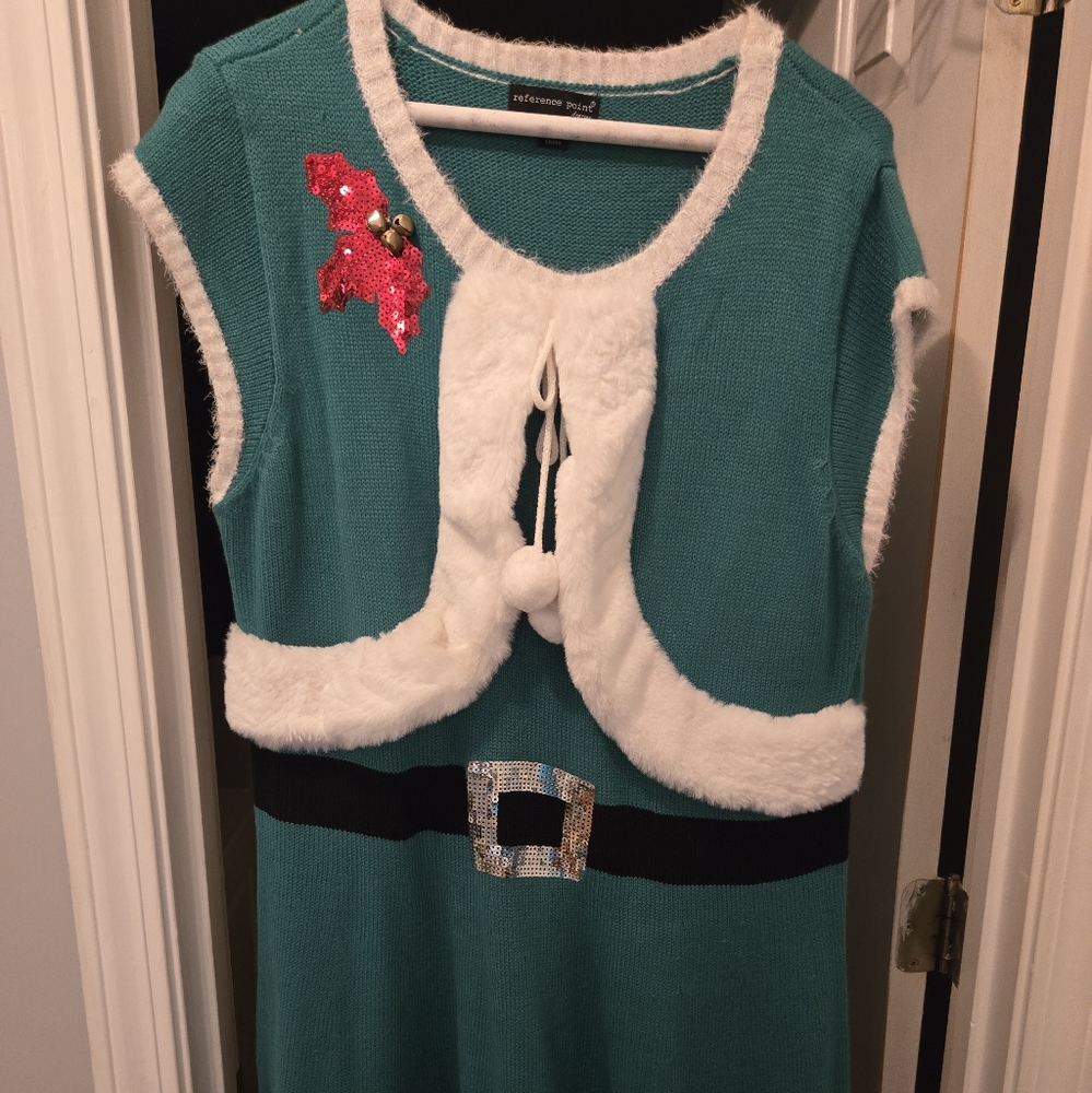 Green Holiday Sleeveless Dress with White Fur Trim